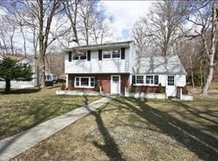 155 Gidley Rd, Pleasant Valley, NY 12569