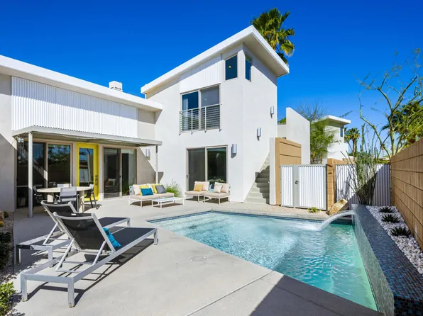 970 Oceo Cir S, Palm Springs, CA 92264