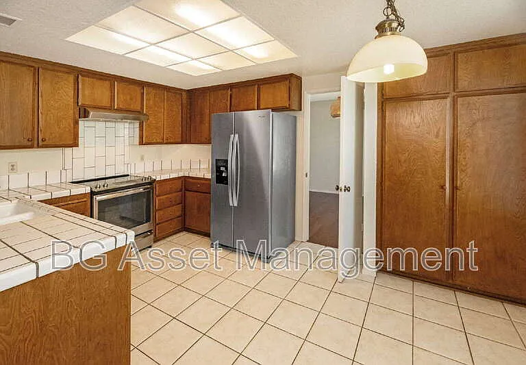 2726 Garrity Ct — Photo 6