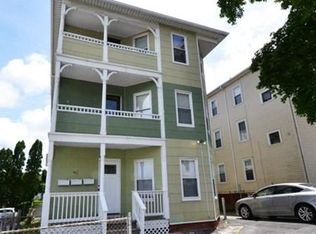 33 1/2 Barclay St, Worcester, MA 01604