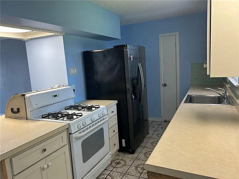 725 Oakwood Dr — Photo 27
