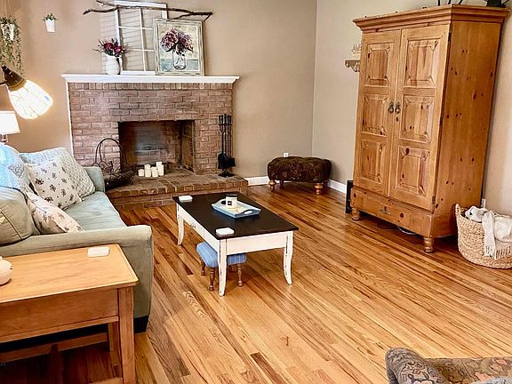 5th image of 1312 Gumwood Dr
