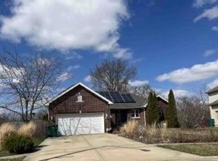 951 Meadowbrook Rd, Elwood, IL 60421