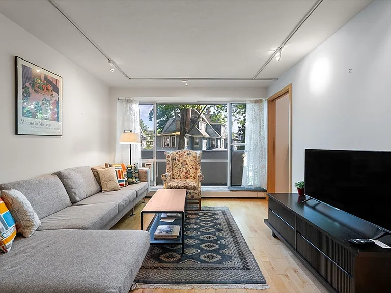 29 Concord Ave #302 — Photo 8