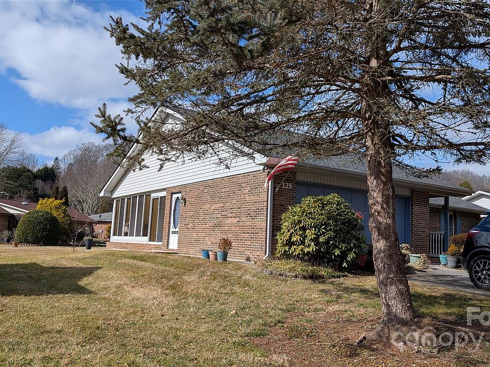 2nd image of 129 Resada Dr