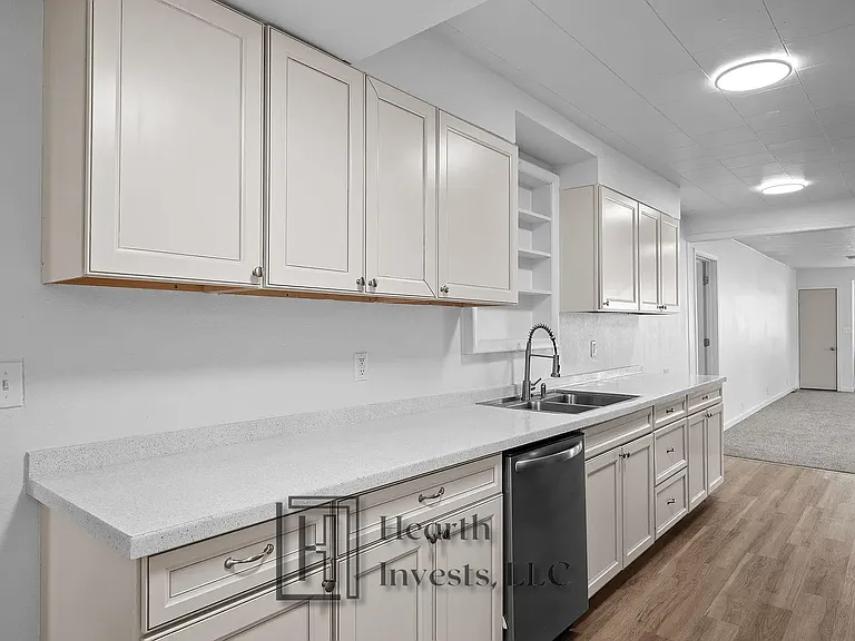 308 E 7th Ave — Photo 10