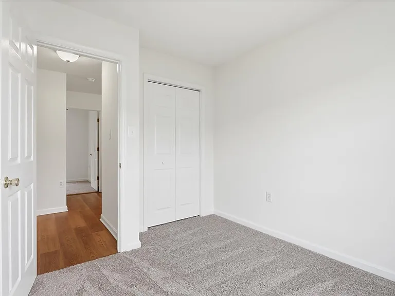 32 Mabel Ln — Photo 19
