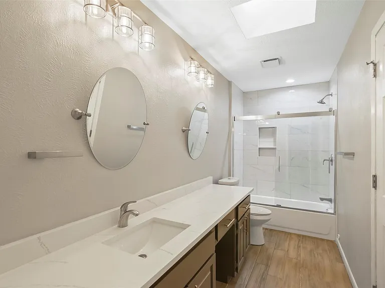 6019 Yellow Rock Trl — Photo 18