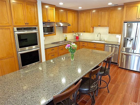 5th image of 6016 Loomis St
