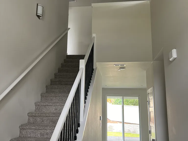 3028 Stephanie Loop NE — Photo 3