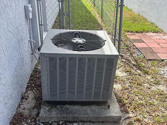 5th image of 1531 SW 4TH Terrace