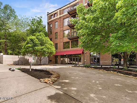 4th image of 1060 Worlds Fair Park Dr Unit 208