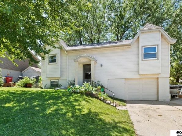 8510 S 142nd Ave, Omaha, NE 68138