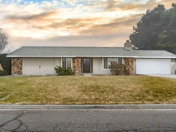 1803 W 37th Ave, Kennewick, WA 99337