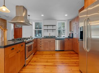593 E 2nd St, South Boston, MA 02127