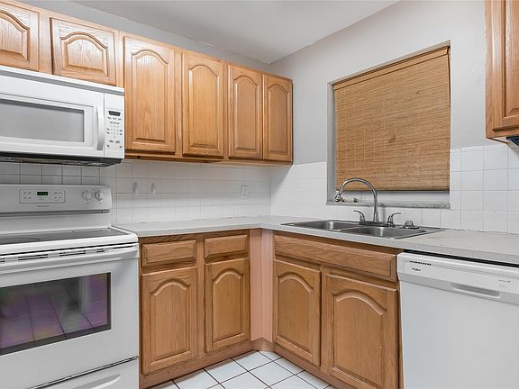 2nd image of 9421 Evergreen Place #106