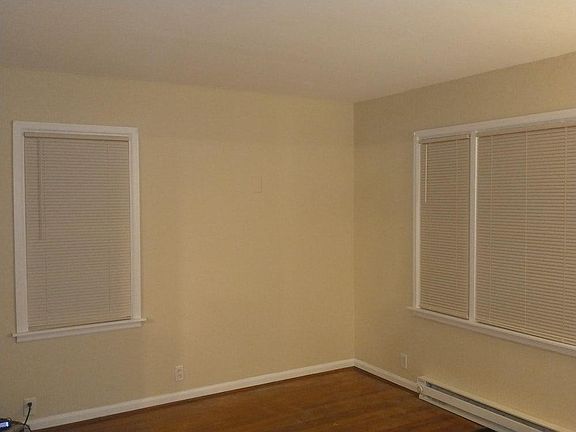 5th image of 815 Ellwood Ave