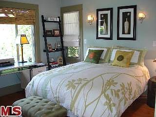 3rd image of 206 N Wilton Pl