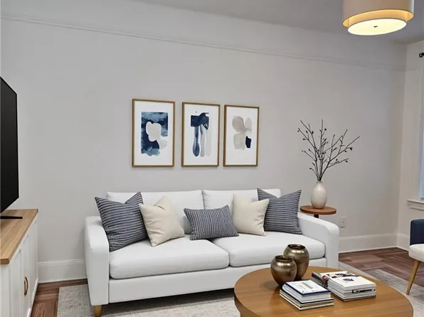 590 Parkside Avenue image 15 of 20