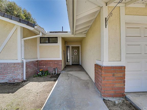 3rd image of 7025 Mountain Ave