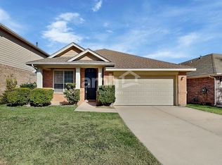 9872 Autumn Sage Dr, Fort Worth, TX 76108
