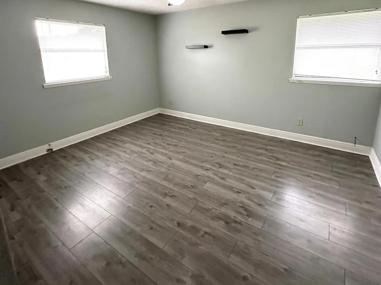 3 bed, 1100 sqft, $1,450 — Photo 4