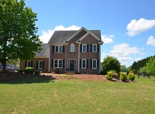 382 Labahr Ct, Boiling Springs, SC 29316