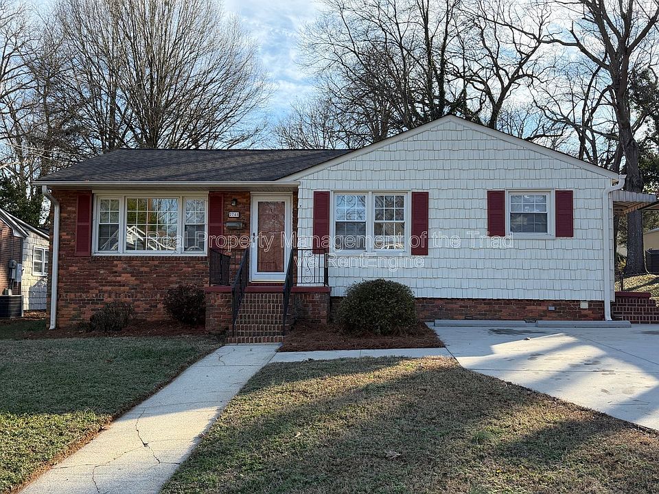 1st image of 2748 Lyndhurst Ave