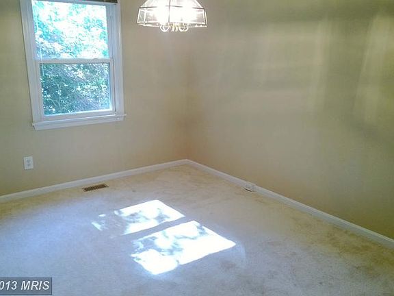 3rd image of 2974 Oakleigh Ln