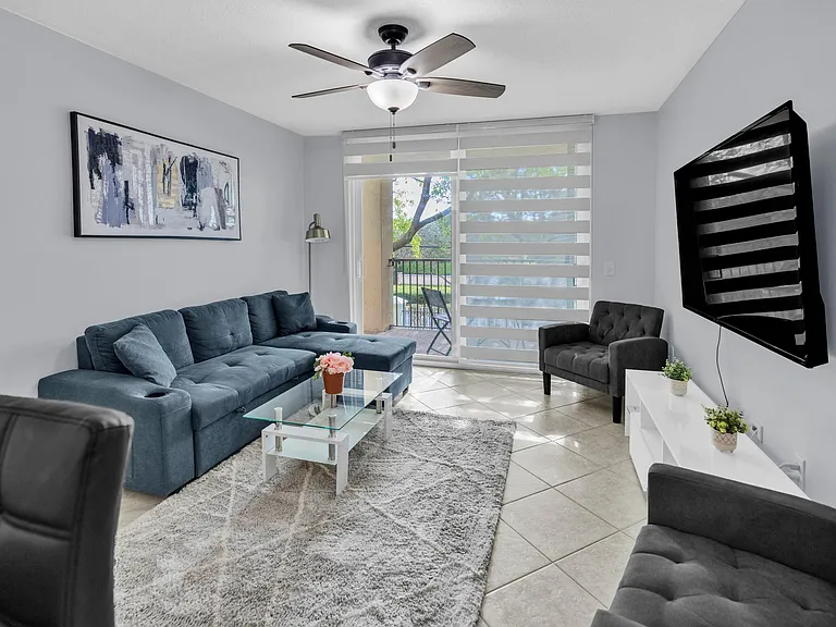 214 Villa Cir #214 — Photo 20