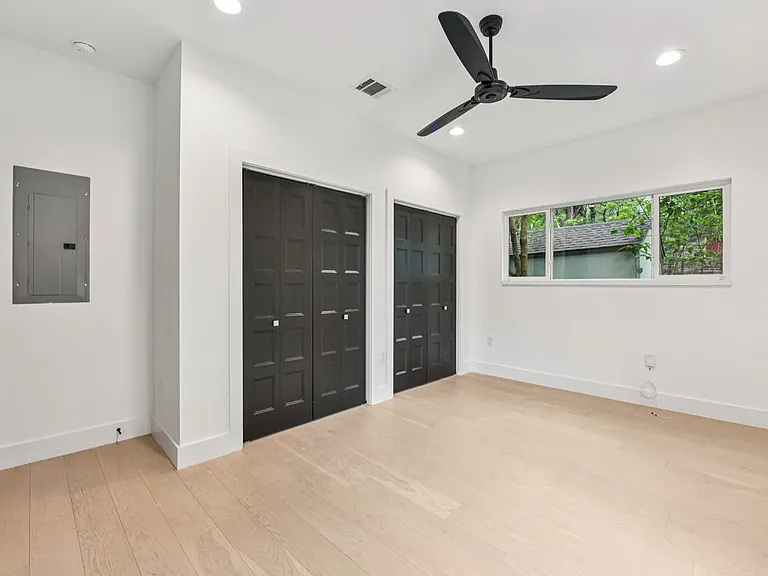 3607 Grant St #A — Photo 9