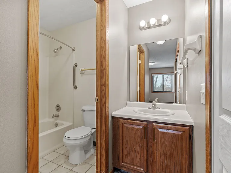 Kaposia Valley Apartments — Photo 14