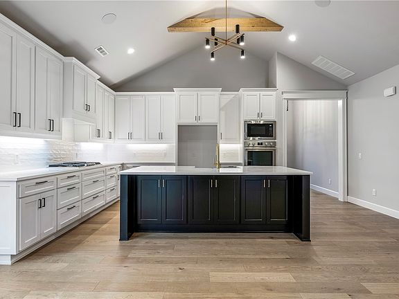 3rd image of 3607 SW Radiance Ave
