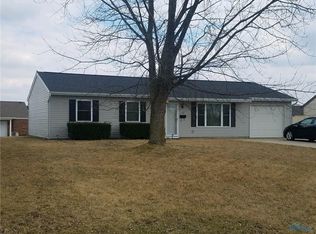 527 Olive Dr, Bryan, OH 43506