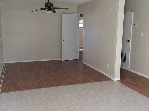 4th image of 2061 Henri Ave