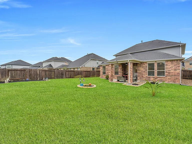 31618 Donoso Dr — Photo 29