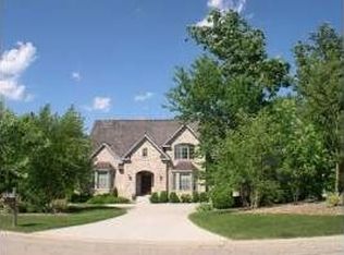 28802 N Spyglass Cir, Mundelein, IL 60060