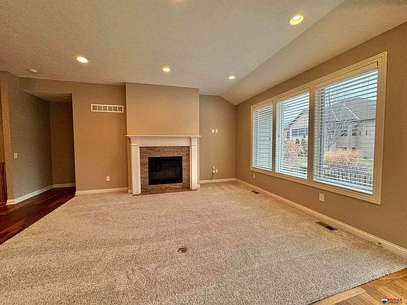 5th image of 4540 Hawthorne Dr
