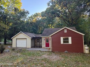 163 Route 390, Tafton, PA 18464