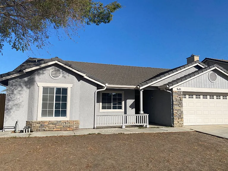 740 Rhine Ct — Photo 3