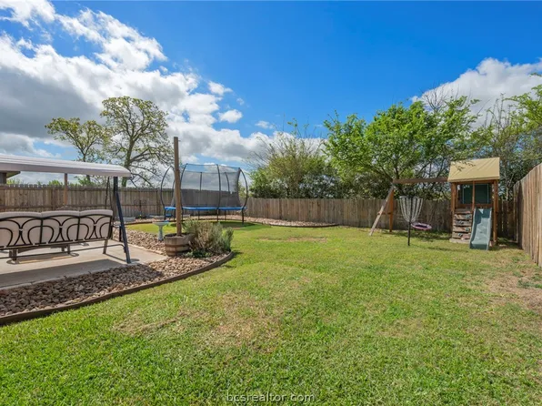 5274 Sagewood Dr, College Station, TX 77845