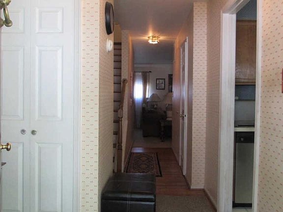 3rd image of 10111 Schoolhouse Woods Ct