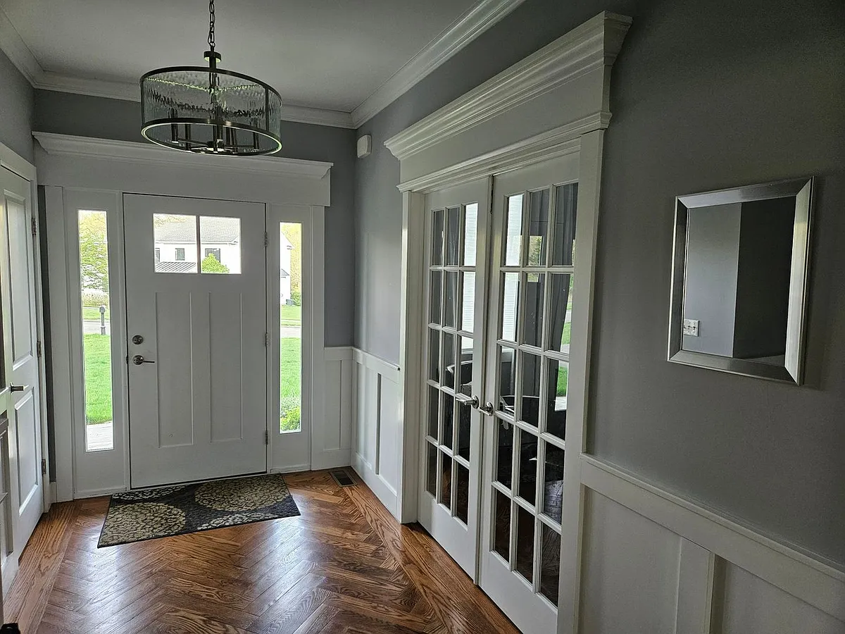 Building Photo - 25 Meridian Ridge Dr