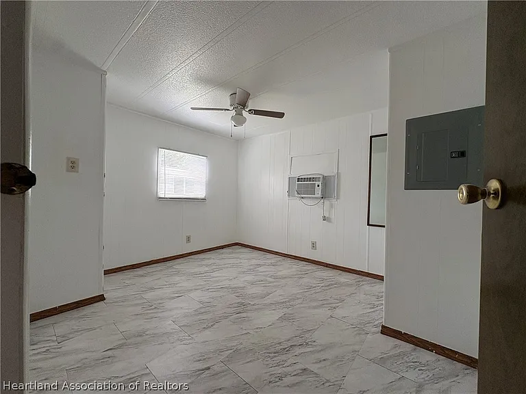 4506 Ferdinand Ave — Photo 9