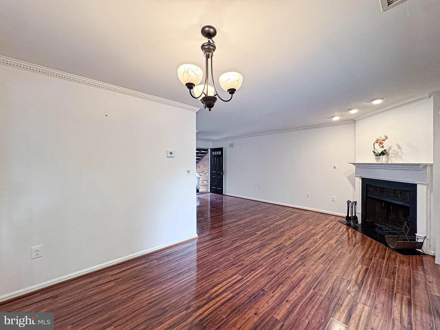2 bed, 2.0 bath, 1200 sqft, $2,600 — Photo 3