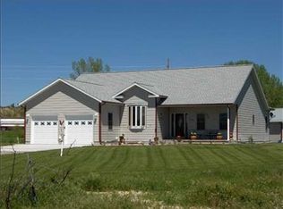 698 Quarry St, Columbus, MT 59019