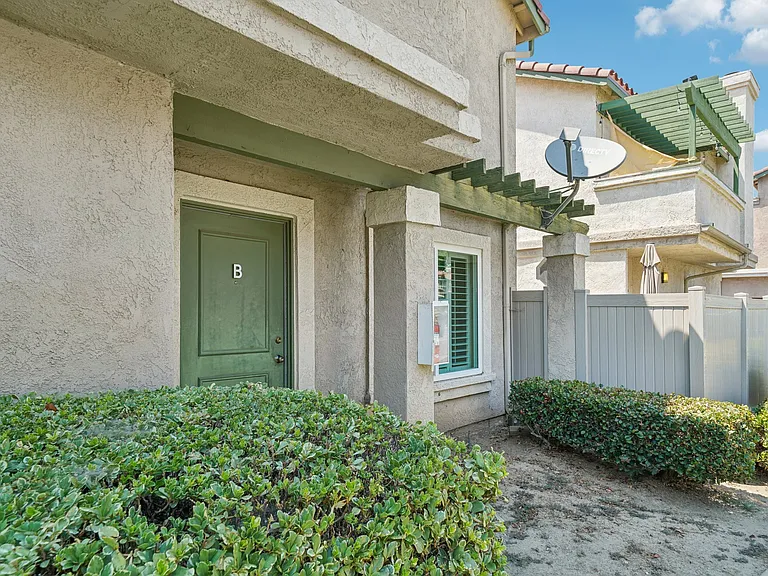 8385 Western Trail Pl #B — Photo 3