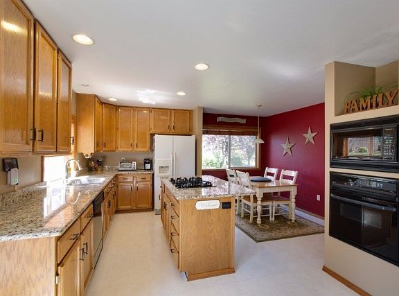 3rd image of 1220 106th Avenue Ct E