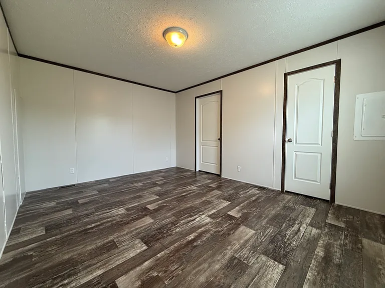 38000 Le Chateau Blvd #49 — Photo 14