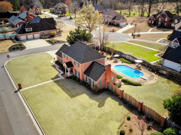 3509 Pinehurst Dr SW, Decatur, AL 35603